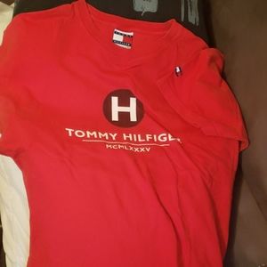 Tommy Hilfiger Red L t-shirt